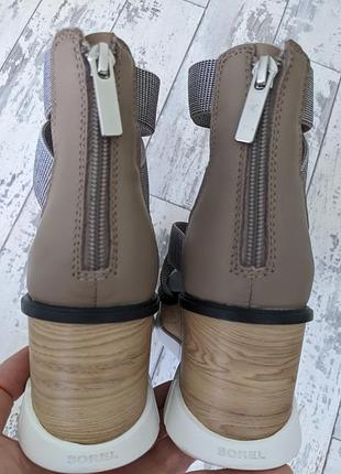 Босоножки из кожи и текстиля на танкетке на узкую ножку невероятно красивые