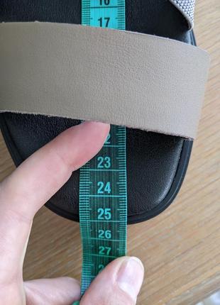 Босоножки из кожи и текстиля на танкетке на узкую ножку невероятно красивые