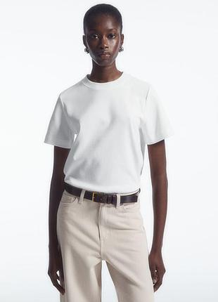 Футболка cos в наявності