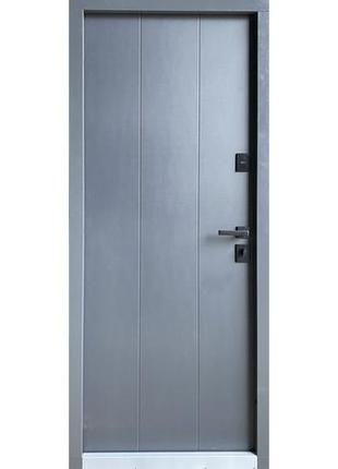 Двері вхідні металеві вуличні силует  мдф  антрацит  860/960х2050х96 ліве/праве2 фото