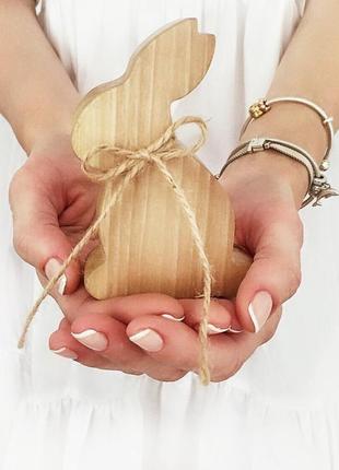 Деревянный зайчик из ореха, эко декор комнаты сувенир деревянная игрушка заяц из дерева