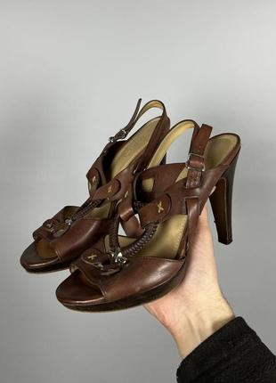 Lottusse женские босоножки / туфли на каблуке