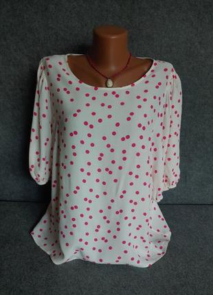 Белая блуза из вискозы в малиновый горох 50-52 размера