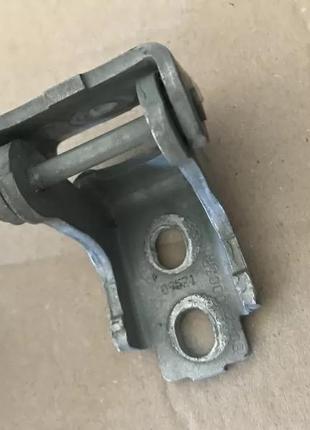 Бу петля задньої двері renault megane 3, fluence 804200003rh, 804200003r нижня.
