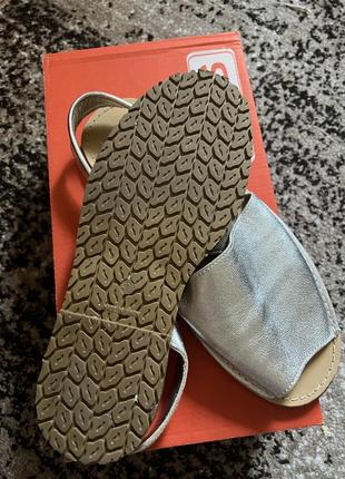 Мінорки босоніжки