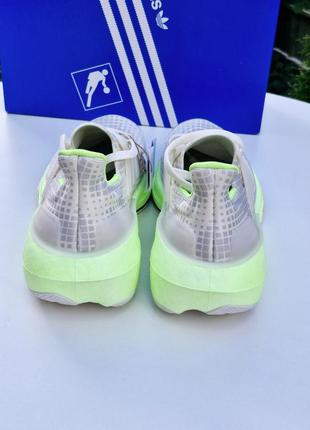 Оригінал! жіночі кросівки adidas  ultraboost light w7 фото