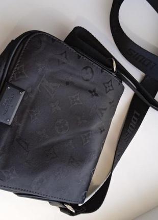 Продам женскую сумочку louis vuitton