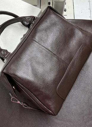 Вместительная коричневая сумка с карманами из натуральной кожи флотар3 фото