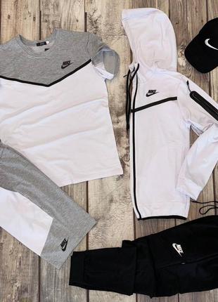 Набор весна - лето
спортивный костюм + футболка и шорты + кепка