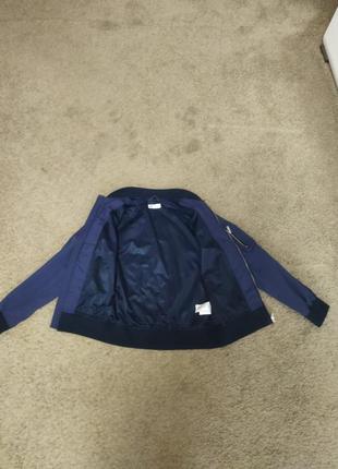 Куртка ветровка