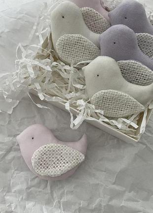 Весняна ніжна пташка текстильна пастельна декор великодній кошик вінок