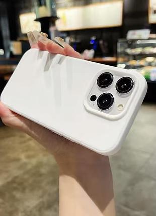 Чохол білий на iphone