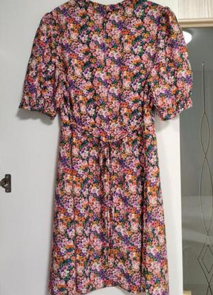 Красивое платье в цветочный принт из натуральной ткани от new look 💚💜8 фото