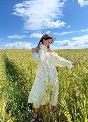 Муслінова сукня міді з широкими рукавами в горошок від українського виробника