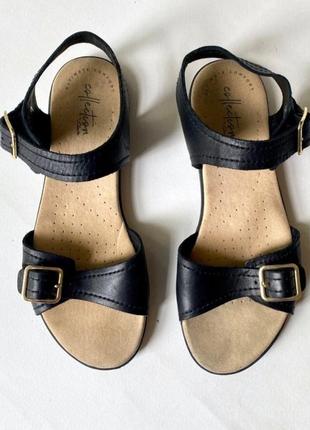 Шкіряні босоніжки clarks