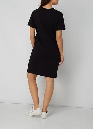 Оригинальное хлопковое платье - футболка Calvin Klein Jeans Mirror Flad crossbody-taske i sort6 фото