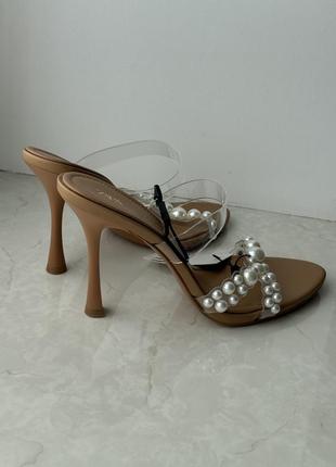 Босоніжки zara