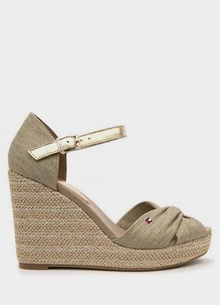 Босоножки на танкетке tommy hilfiger