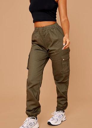 Брюки брюки карго карманы на резиночке хаки prettylittlething plt