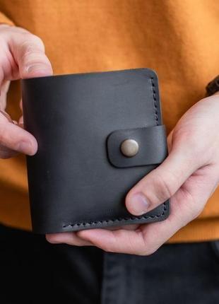 Компактный небольшой мужской кожаный кошелек ручной работы_мужское черное портмоне1 фото