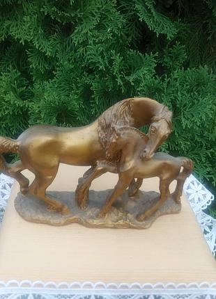 Статуэтка из гипса в хорошем состоянии