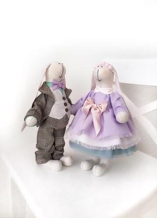 Свадебные зайцы тильда зайки фиолетовая свадьба подарок молодоженам жених и невеста1 фото