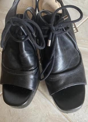Босоніжки zara