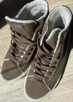 Чоловічі черевики