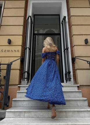 Жіноча літня довга синя сукня із відкритою спинкою на зав'язках софт
