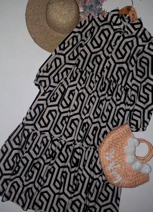 Фантастична ярусна сукня міді