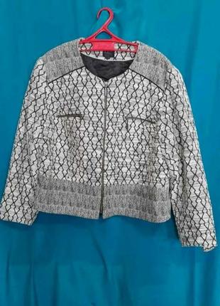 Стильний укорочений жакет на змійці