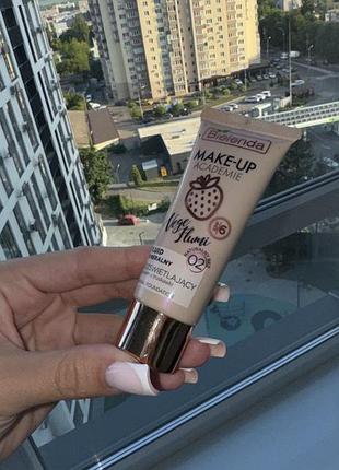 Тональный крем для лица легкая текстура