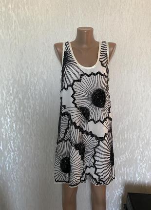 Шикарна сукня вишита бісером- 12 розміру