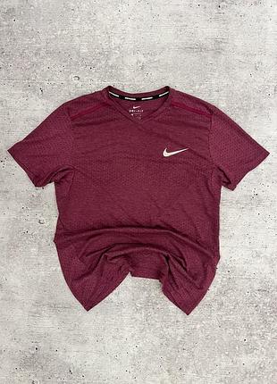 Спортивна футболка nike