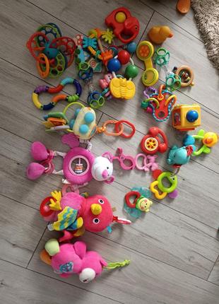 Набор игрушек для малышей1 фото