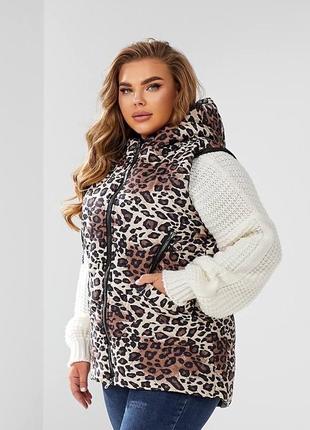 Стильная стеганая жилетка с карманами