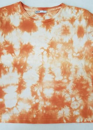 Гарна футболка з натуральної тканини котону