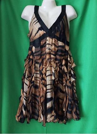 Винтажное платье из шёлка с  вертикальными оборками, принт тигровый  zara.