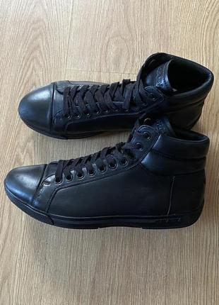 Кожаные кеды prada