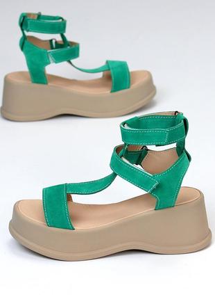 Трендовые босоножки зеленые. ментол, девчачье на высокой бежевой платформе, двойная липучка7 фото
