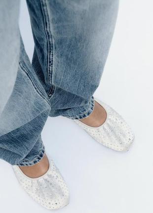 Балетки туфли zara в стразах камней атласные