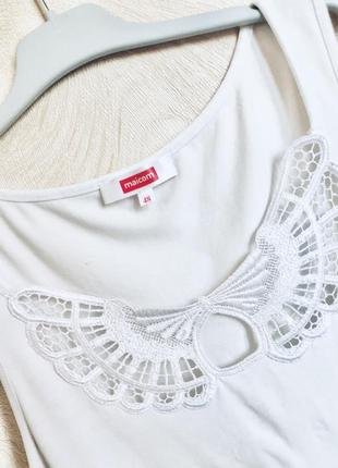 Майка белая с вышивкой