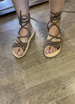 Босоножки в стиле boho, на завязках , гладиаторы