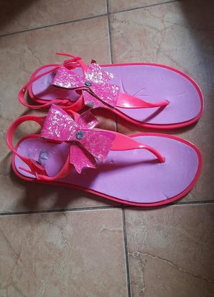 Босоножки, шлепанцы,сандали женские