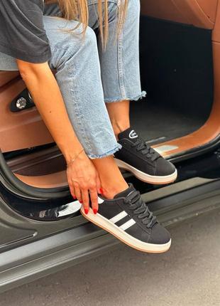 Кроссовки в наличии