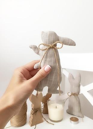 Сірий заєць з льону інтер'єрна іграшка декор тільда зайчик кролик великодній декор еко стиль