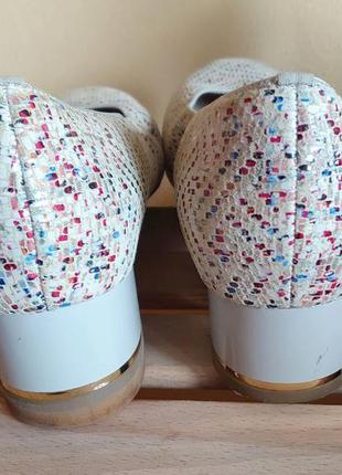 Супер удобные мягкие туфли на небольшом устойчивом каблуке замшевые бежевые  ара9 фото