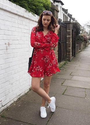 Сукня на щапах