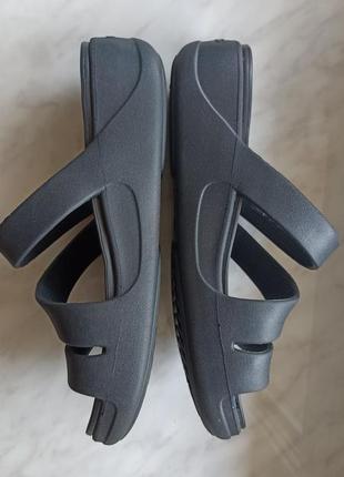 Crocs женские сланцы, шлепанцы на платформе w8, 38-39, 25 см оригинал