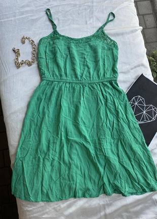 Летний сарафан в ярком цвете